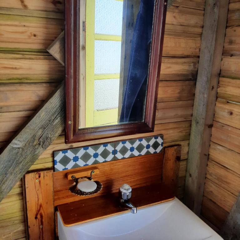 Letto o letti in una camera di Ballincolla Base Camp