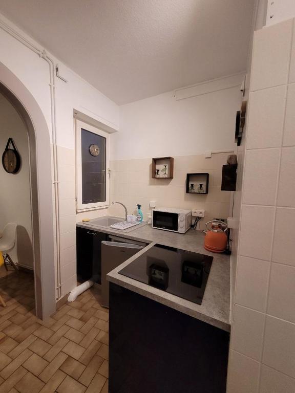 Chez Diane , appartement complet , parking gratuit devant l'immeuble – photo 15