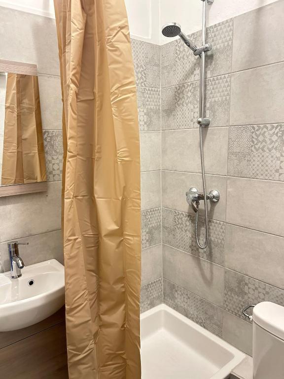 Chez Diane , appartement complet , parking gratuit devant l'immeuble – photo 3