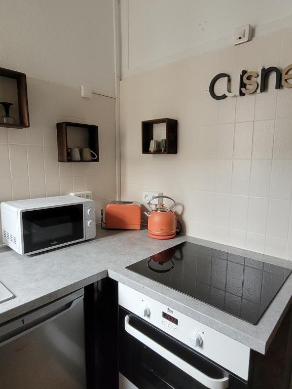Chez Diane , appartement complet , parking gratuit devant l'immeuble – photo 14