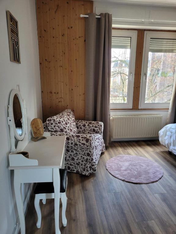 Chez Diane , appartement complet , parking gratuit devant l'immeuble – photo 12