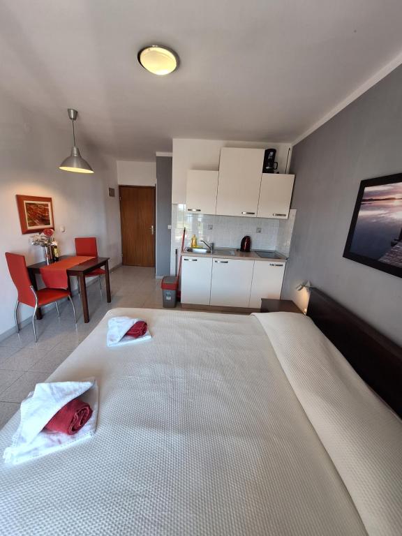 Apartments Borghese - 11