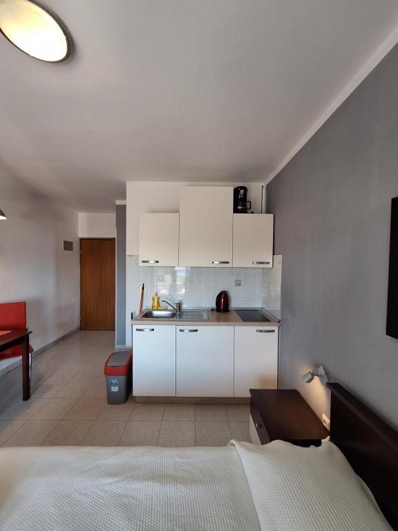 Apartments Borghese - 12