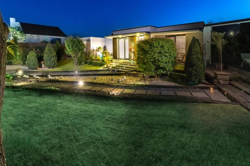 Ogród w obiekcie Norte de Santillana Villas - Apartamentos