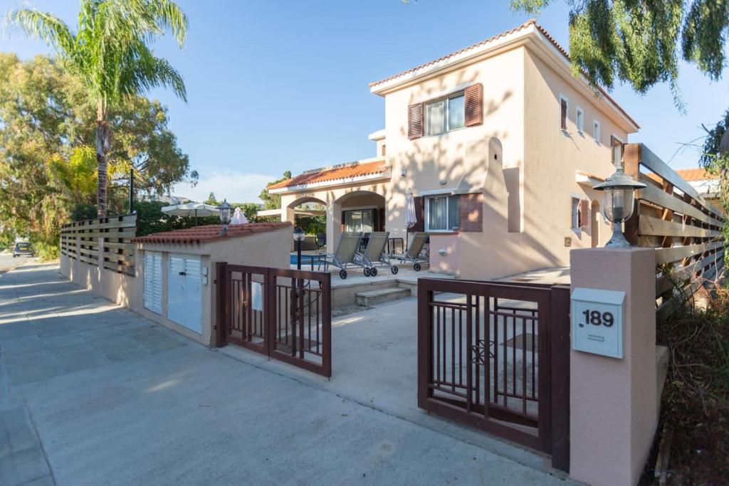 Five bedroom villa Saphire