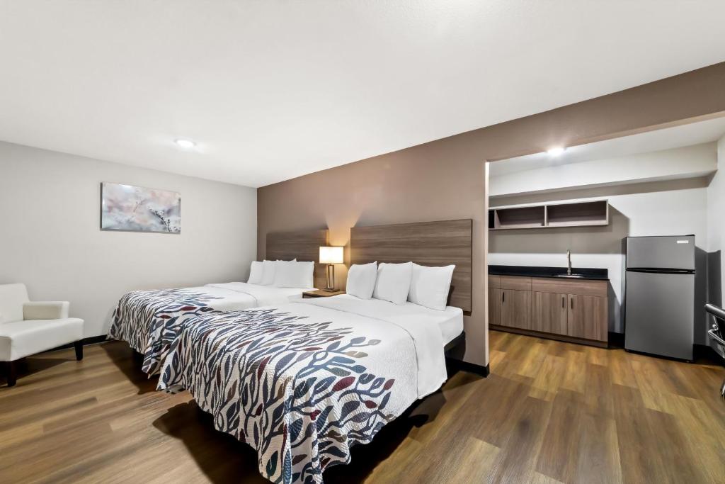 Postel nebo postele na pokoji v ubytování Red Roof Inn Del Rio