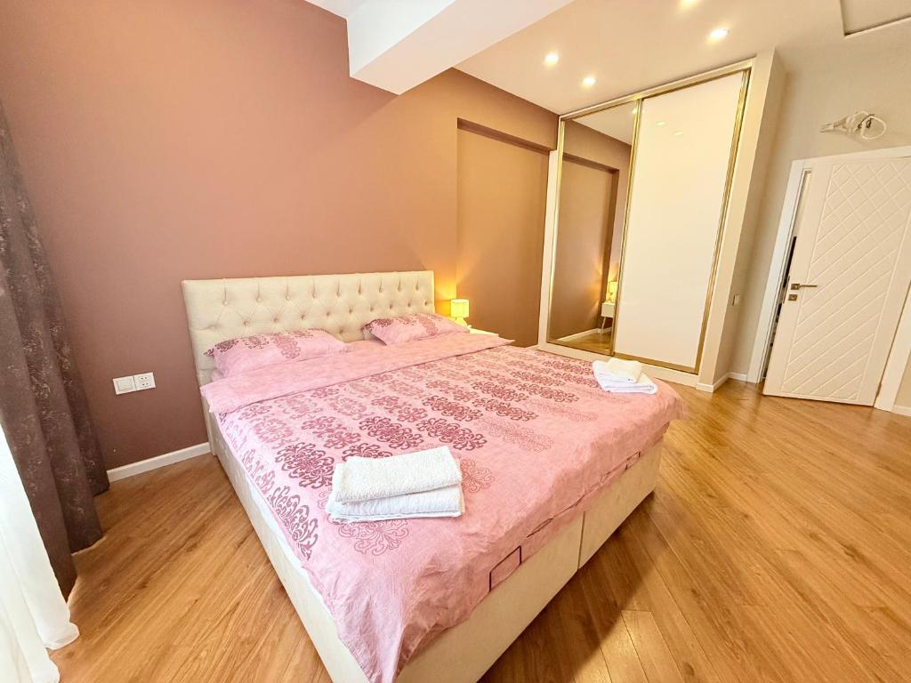 لابی و فضای عمومی Park Azure Royal apart - تصویر ۵