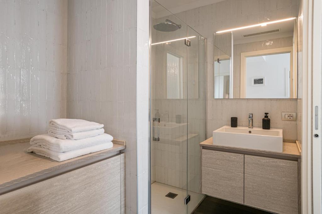 Palazzo La Cortesella - Modern Design & Central Location - 16