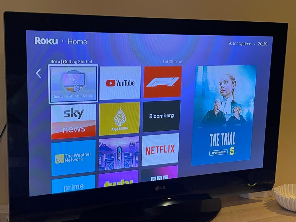 TV a/nebo společenská místnost v ubytování Eden Villa