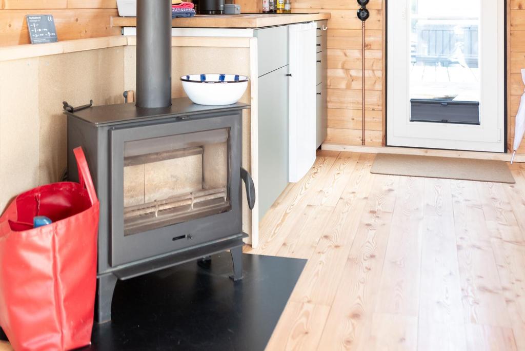 Fotografie z fotogalerie ubytování Tolles Tiny-Hausboot Marianne mit Dachterrasse v Hamburku