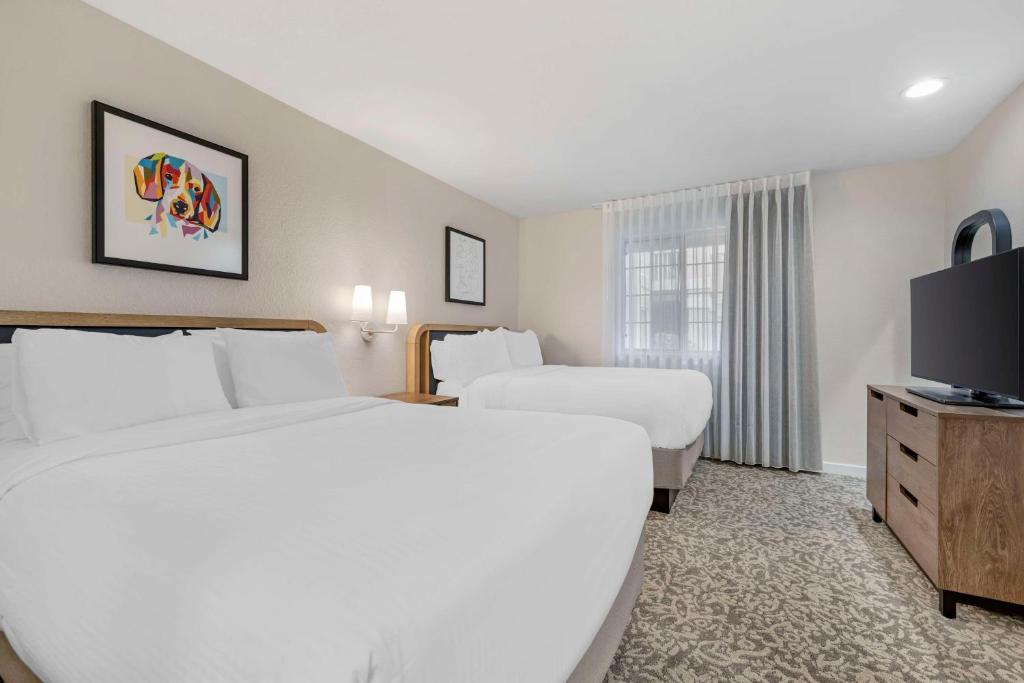 Sonesta ES Suites Torrance Redondo Beach - Two-Bedroom Suite With Queen And Two Double Beds