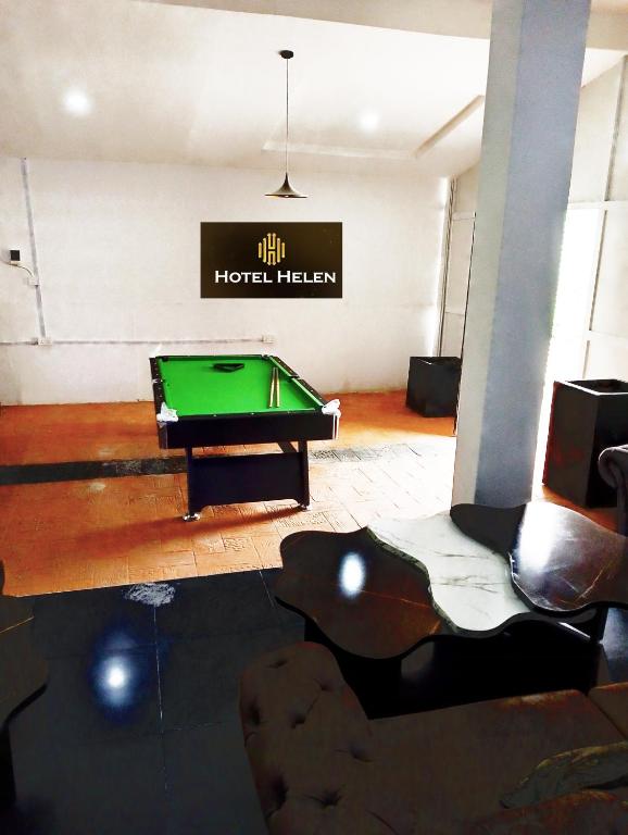 Biliár nebo kulečník v ubytování Hotel Helen
