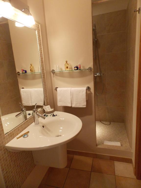 Au Relais Provencal - Suite Avec Vue Sur Montagne