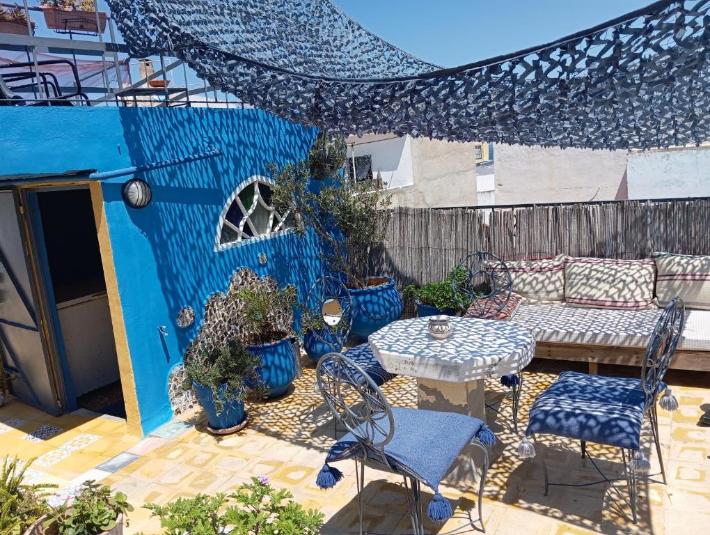 Un balcón o terraza en Bayt Alice Hostel