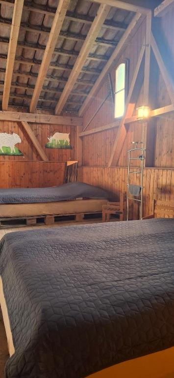 Postel nebo postele na pokoji v ubytování Barn-Nature Höllhof Adventure with panoramic view outdoor -near Lucerne