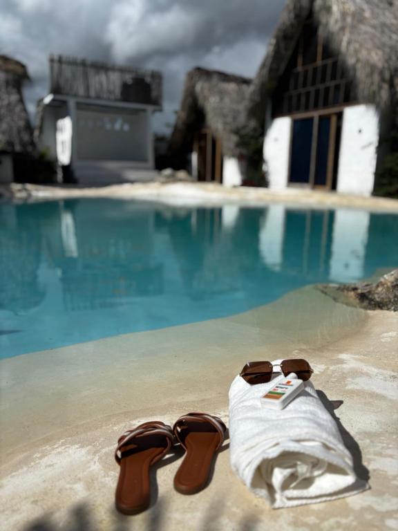 Bazén v ubytování Blue Beach Eco-Hotel by Sanfabini nebo v jeho okolí