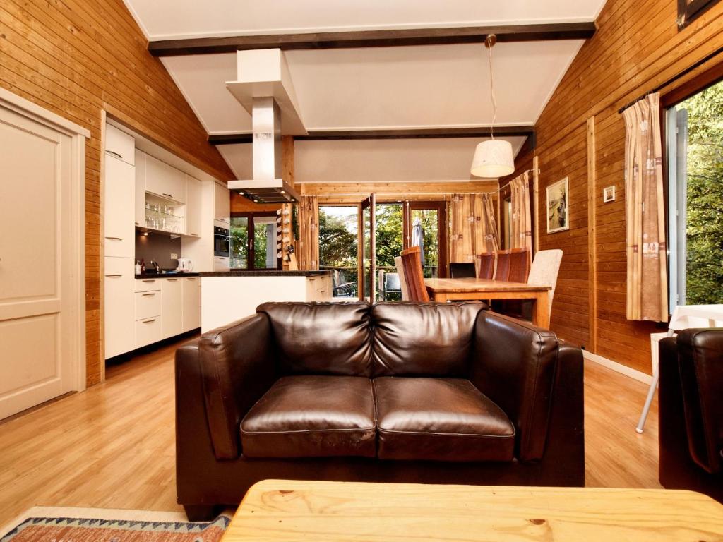 Posezení v ubytování Chalet in Manhay for 9 Person