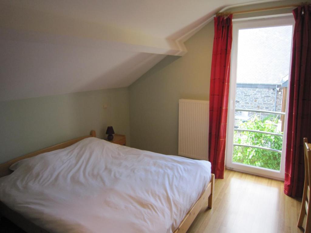 Postel nebo postele na pokoji v ubytování Contemporary Holiday Home in Houffalize with Private Garden