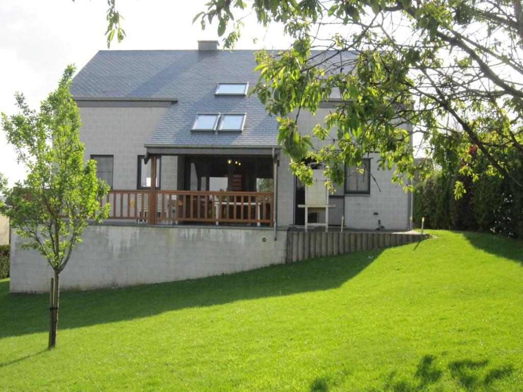 Zahrada ubytování Contemporary Holiday Home in Houffalize with Private Garden