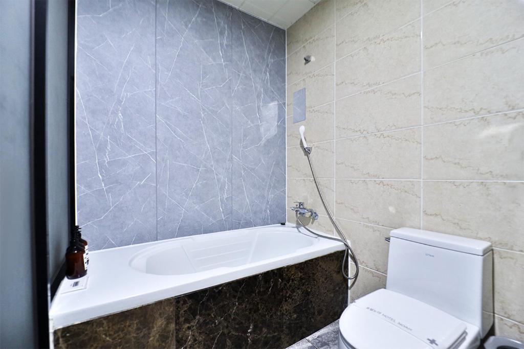 Koupelna v ubytování Hotel Noah