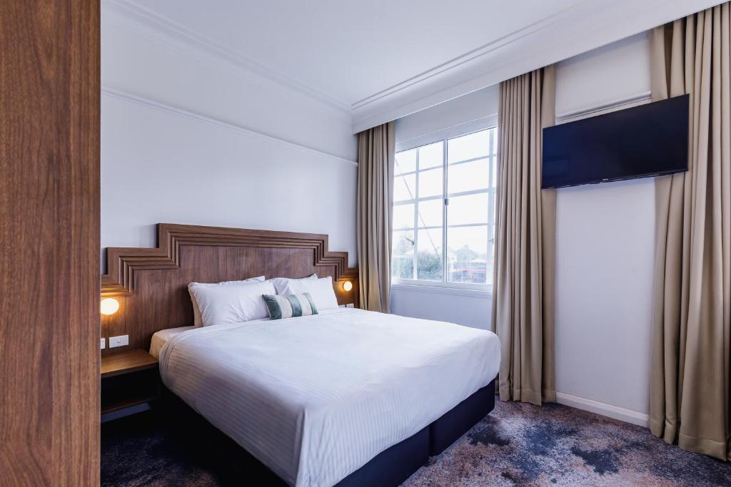 The Lakes Hotel, Rosebery - Resim 31