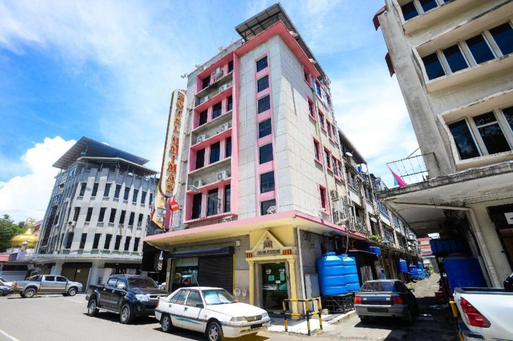 OYO 89958 Hotel Umimas - Housity