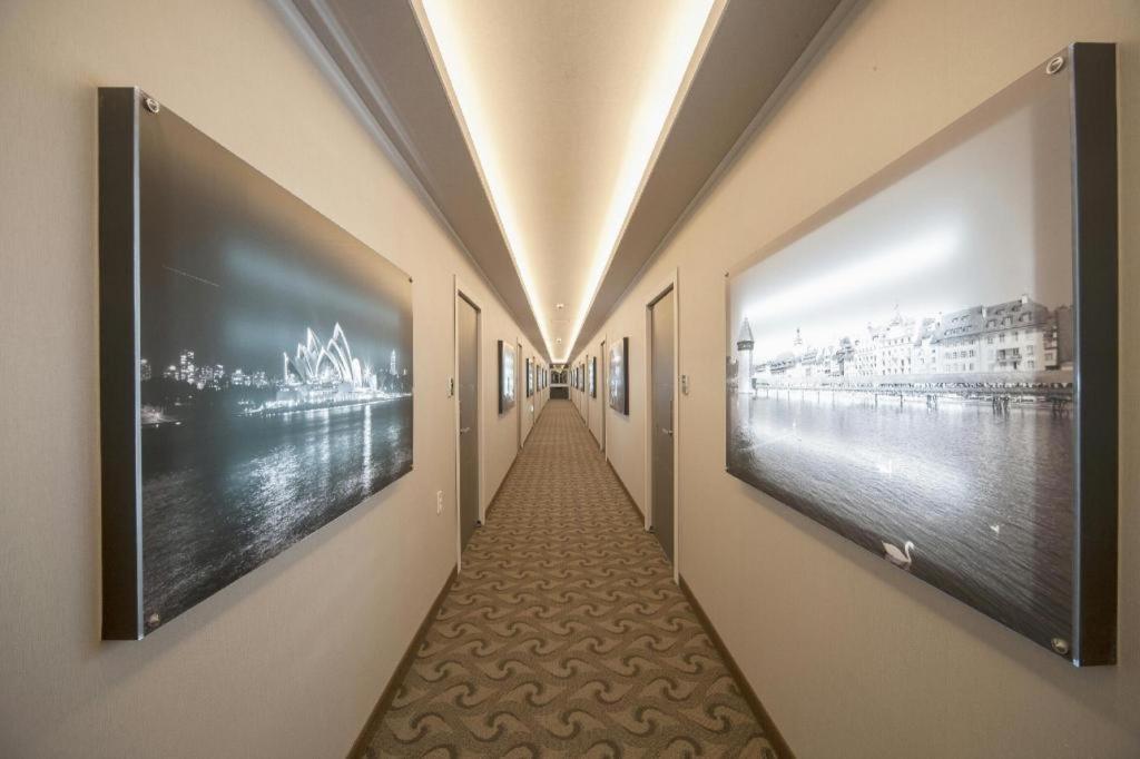 TV a/nebo společenská místnost v ubytování SH Hotel