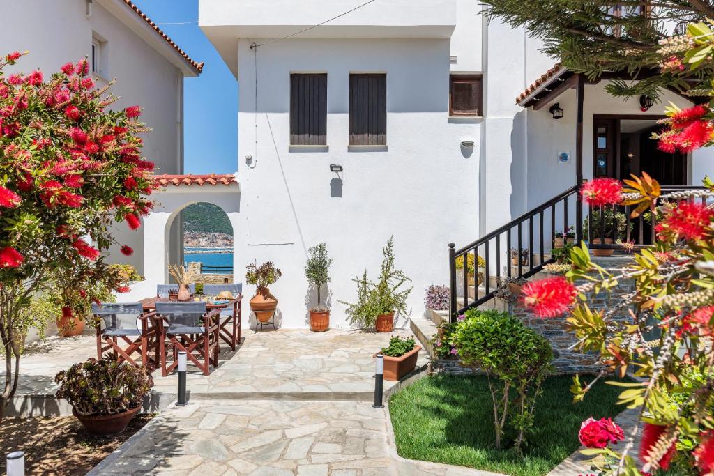 Zahrada ubytování Nikolaos studios apartments