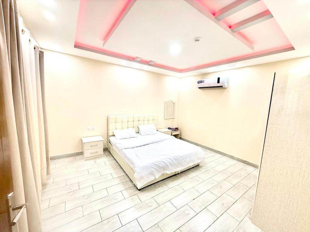 Postel nebo postele na pokoji v ubytování شالية زارا zara