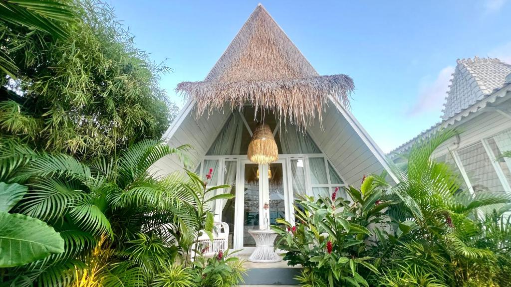 Κήπος έξω από το NEW Rest Play Work 10 min to Canggu in a Quiet area