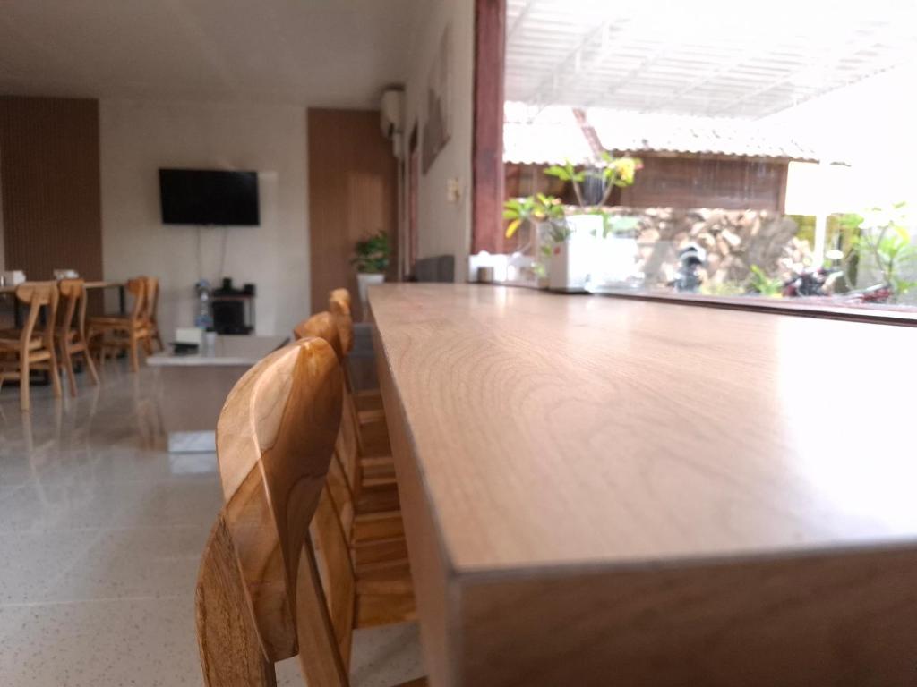 Kuchyň nebo kuchyňský kout v ubytování Mayeka Transit Hostel Bandara Internasional Lombok