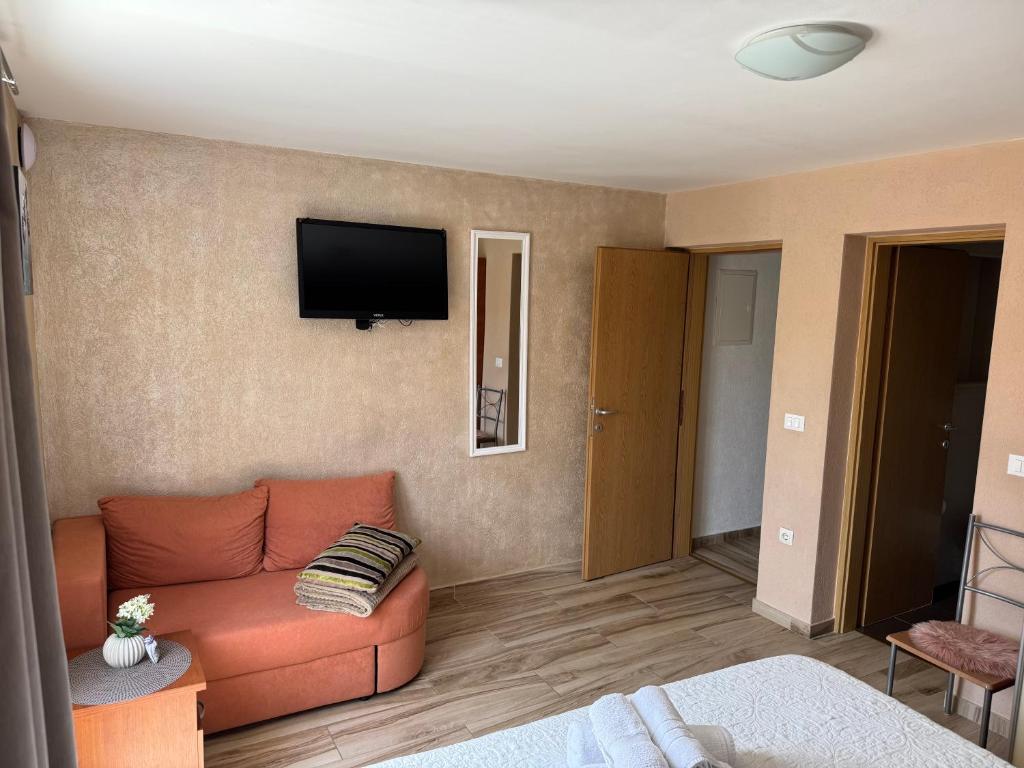 TV a/nebo společenská místnost v ubytování Apartments Luxury Oasis