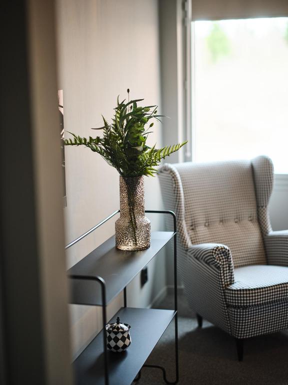 Posezení v ubytování HAGA Hotell & Bistro