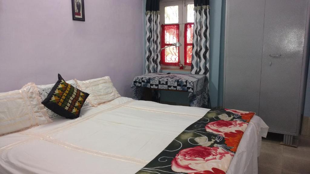 Jheelam Homestay - Camera Doppia Con Bagno (grigio)