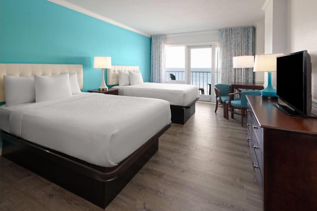 Howard Johnson Plaza by Wyndham Ocean City Oceanfront photo