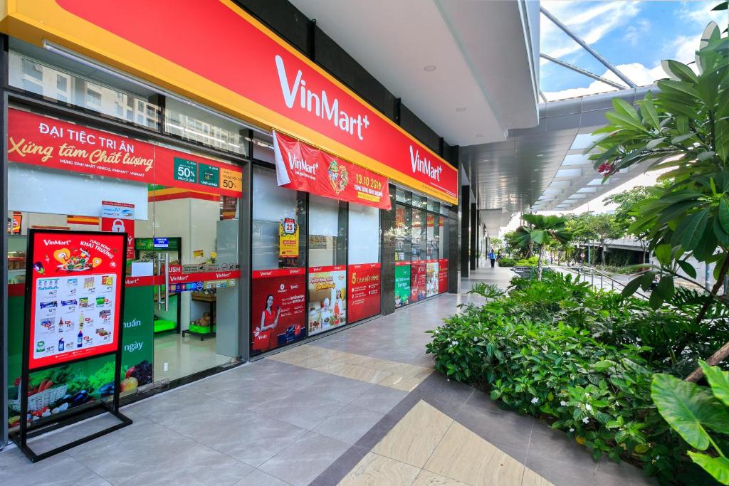 Supermarket nebo jiné obchody v  apartmánu nebo okolí
