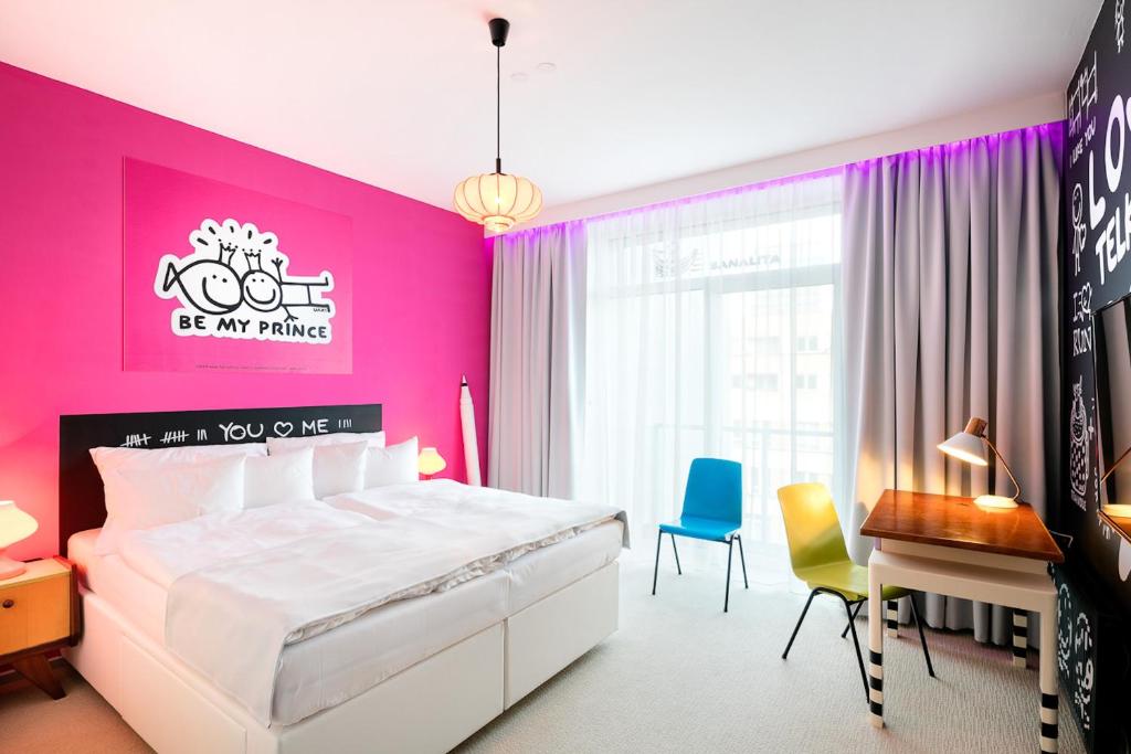 Postel nebo postele na pokoji v ubytování Pytloun Grand Hotel Imperial
