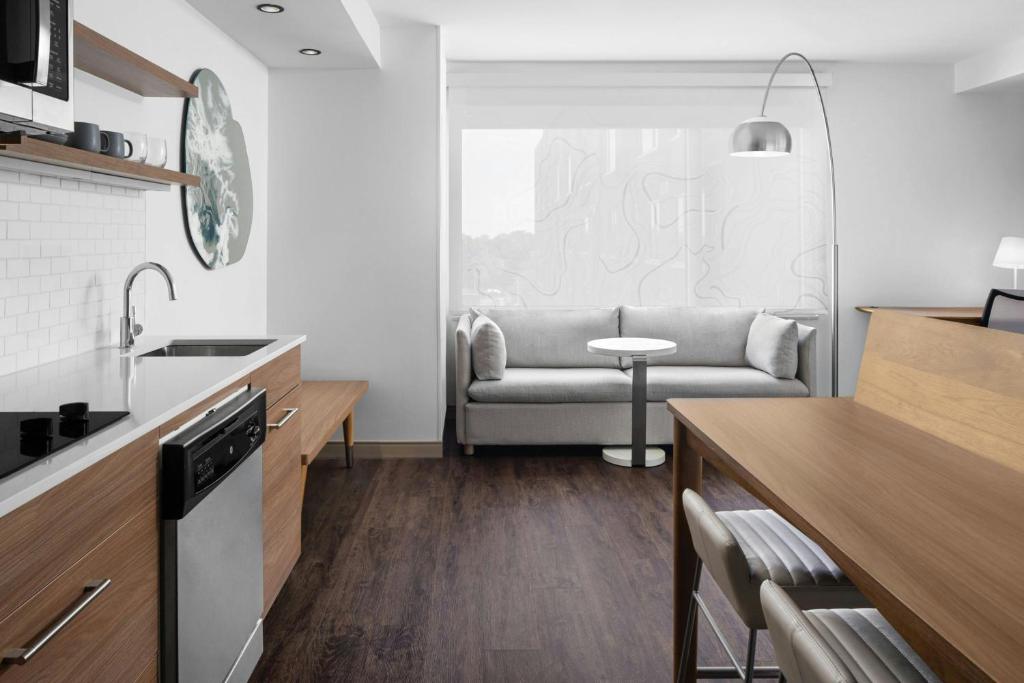 Element Calgary Downtown - Resim 23