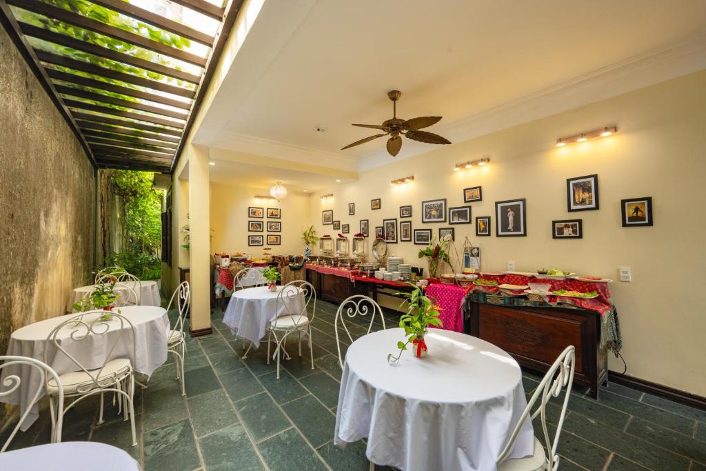 Posezení v ubytování Hoian Central Hotel