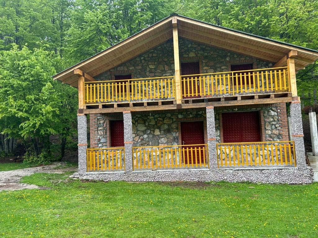 Gallery image of Traditionelles Ferienhaus in Nordmazedonien auf 1800 m Höhe in Ložani