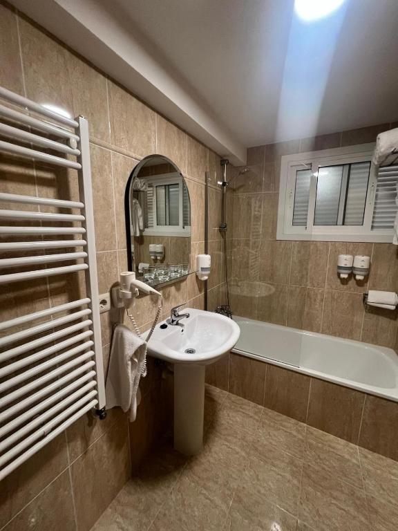 Hotel Crisol de las Rías - Triple Room