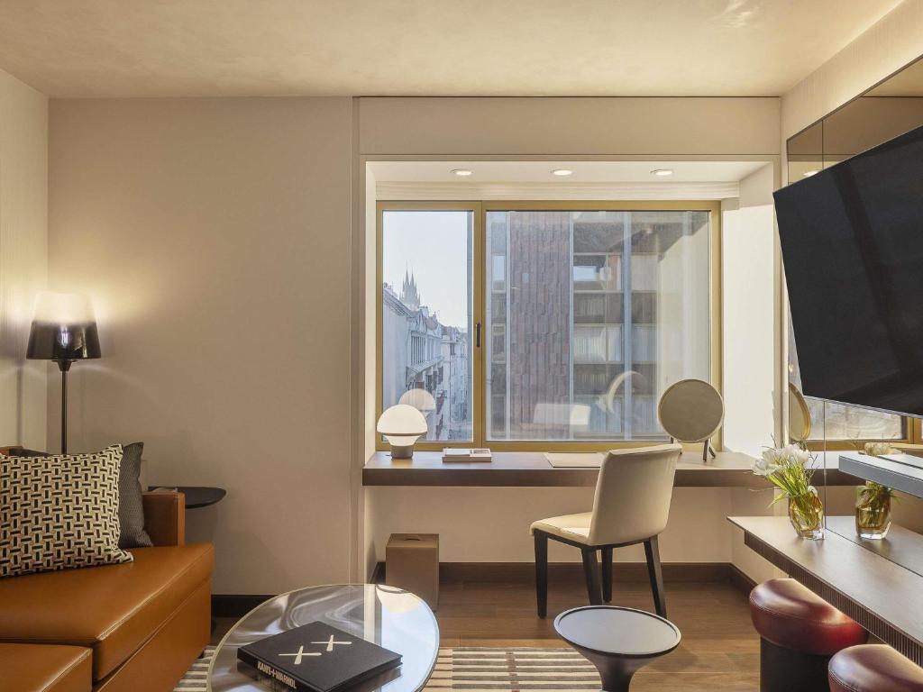 Posezení v ubytování Fairmont Golden Prague