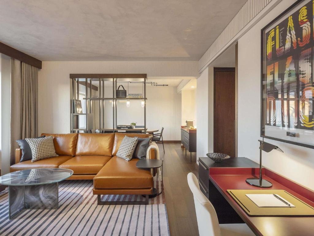 Posezení v ubytování Fairmont Golden Prague
