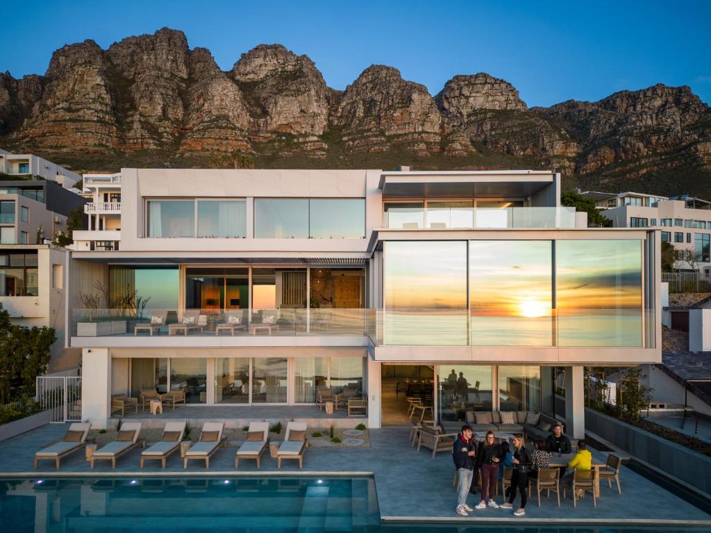 Nespecifikovaný výhled na hory nebo výhled na hory při pohledu z apartmánu