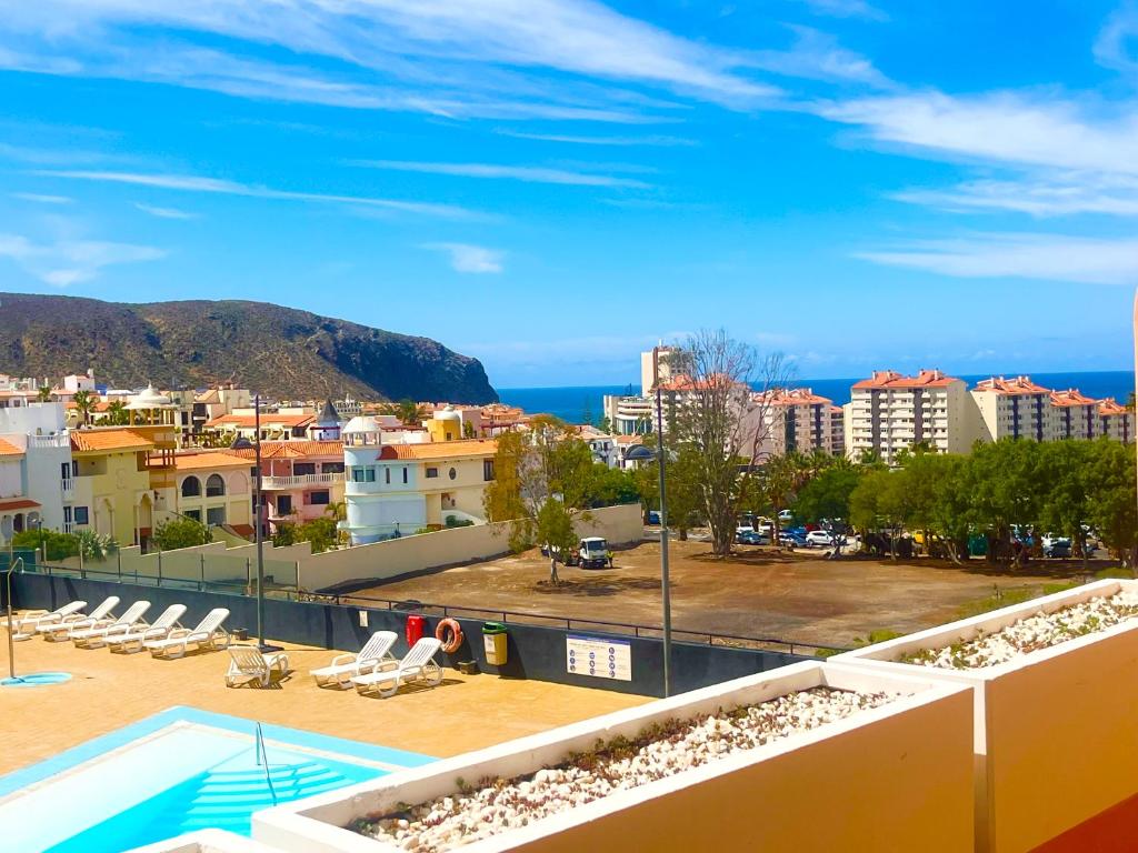 Los Seres - Relaxing Apartment With Pool - Housity