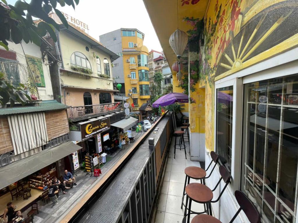 Balkón nebo terasa v ubytování Hanoi 0riental Hotel