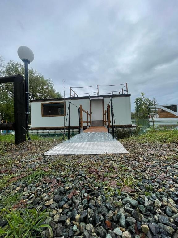 Budova, kde se apartmán nachází