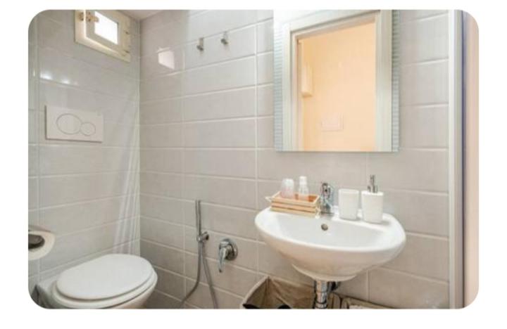 Koupelna v ubytování Suite Maison Rouge