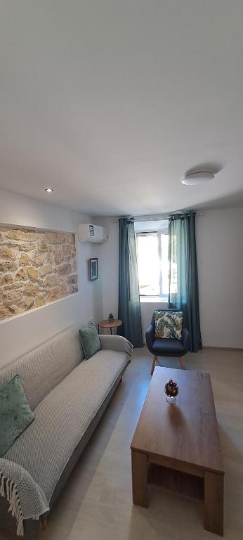 Un lugar para sentarse en skalinada apartment kampielo