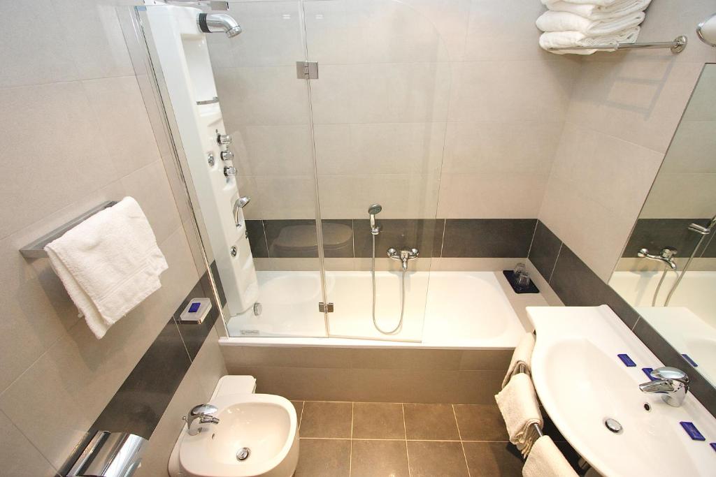 Koupelna v ubytování Hotel Roma
